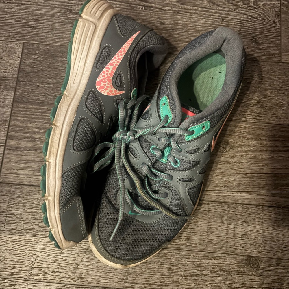 Nike Gray and Green Sneakers